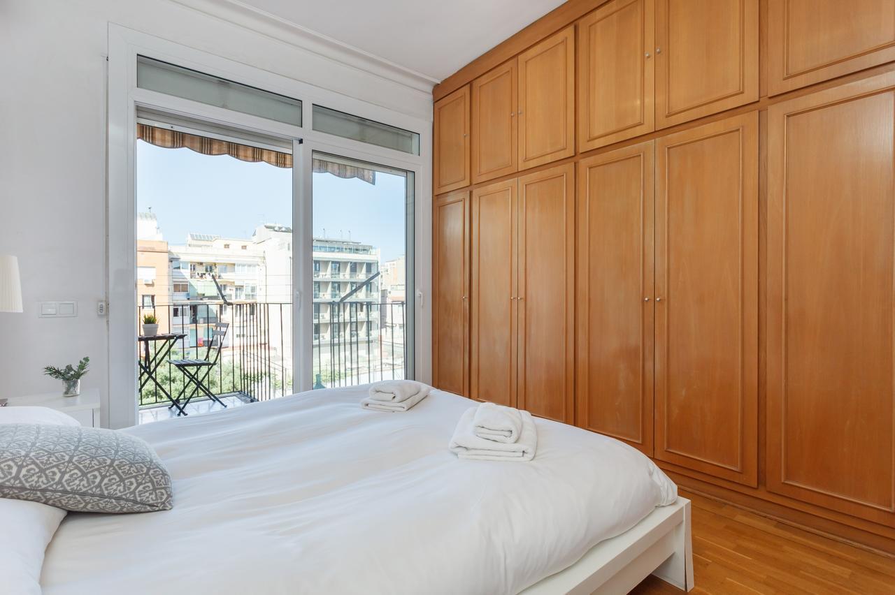 Flateli Aribau Apartment Barcelona Ngoại thất bức ảnh