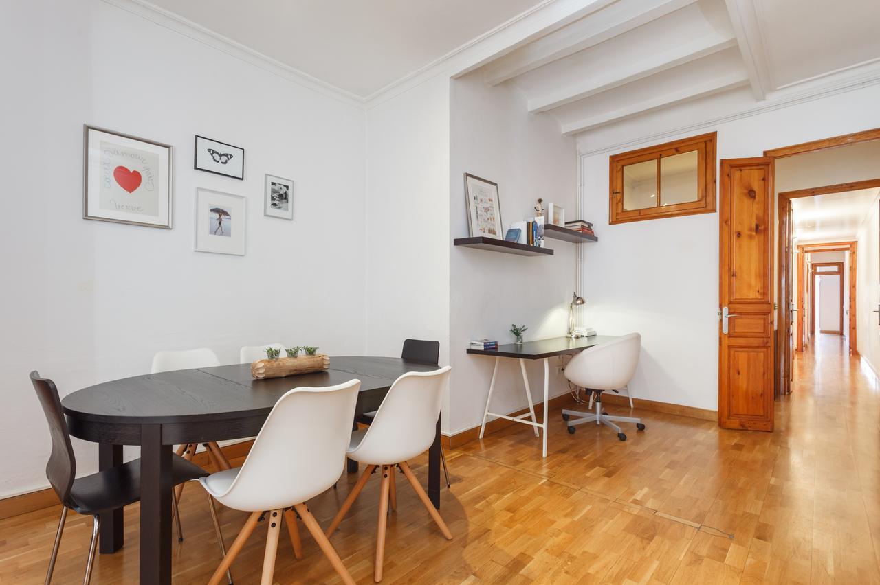Flateli Aribau Apartment Barcelona Ngoại thất bức ảnh