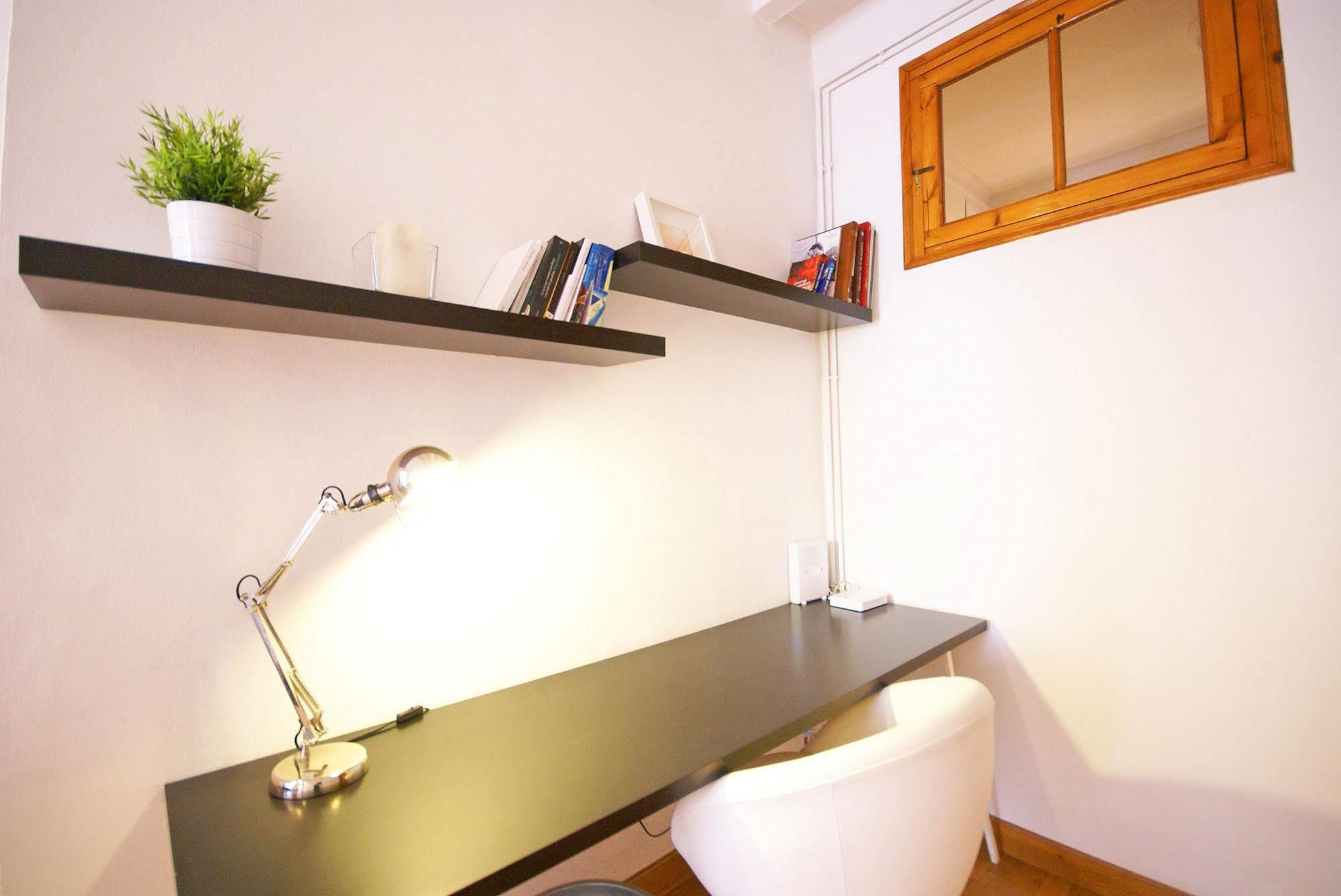 Flateli Aribau Apartment Barcelona Ngoại thất bức ảnh