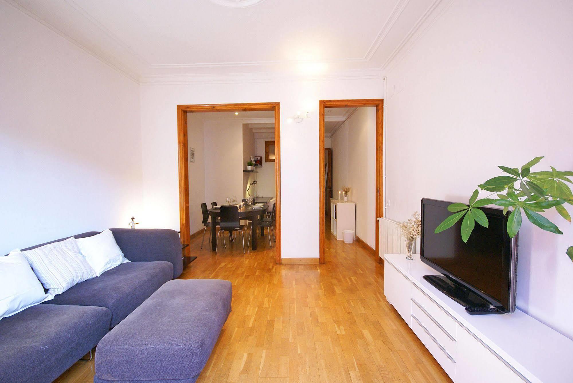 Flateli Aribau Apartment Barcelona Ngoại thất bức ảnh