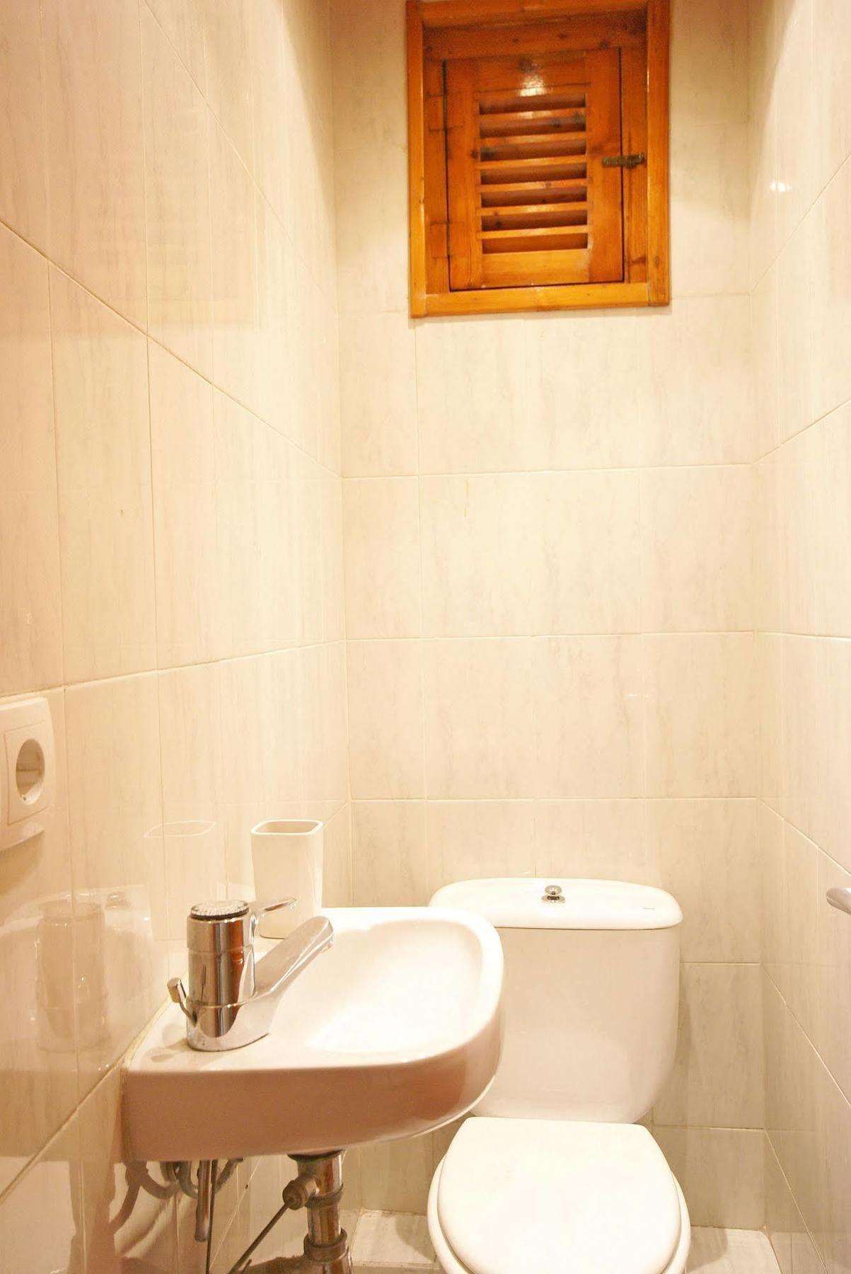 Flateli Aribau Apartment Barcelona Ngoại thất bức ảnh