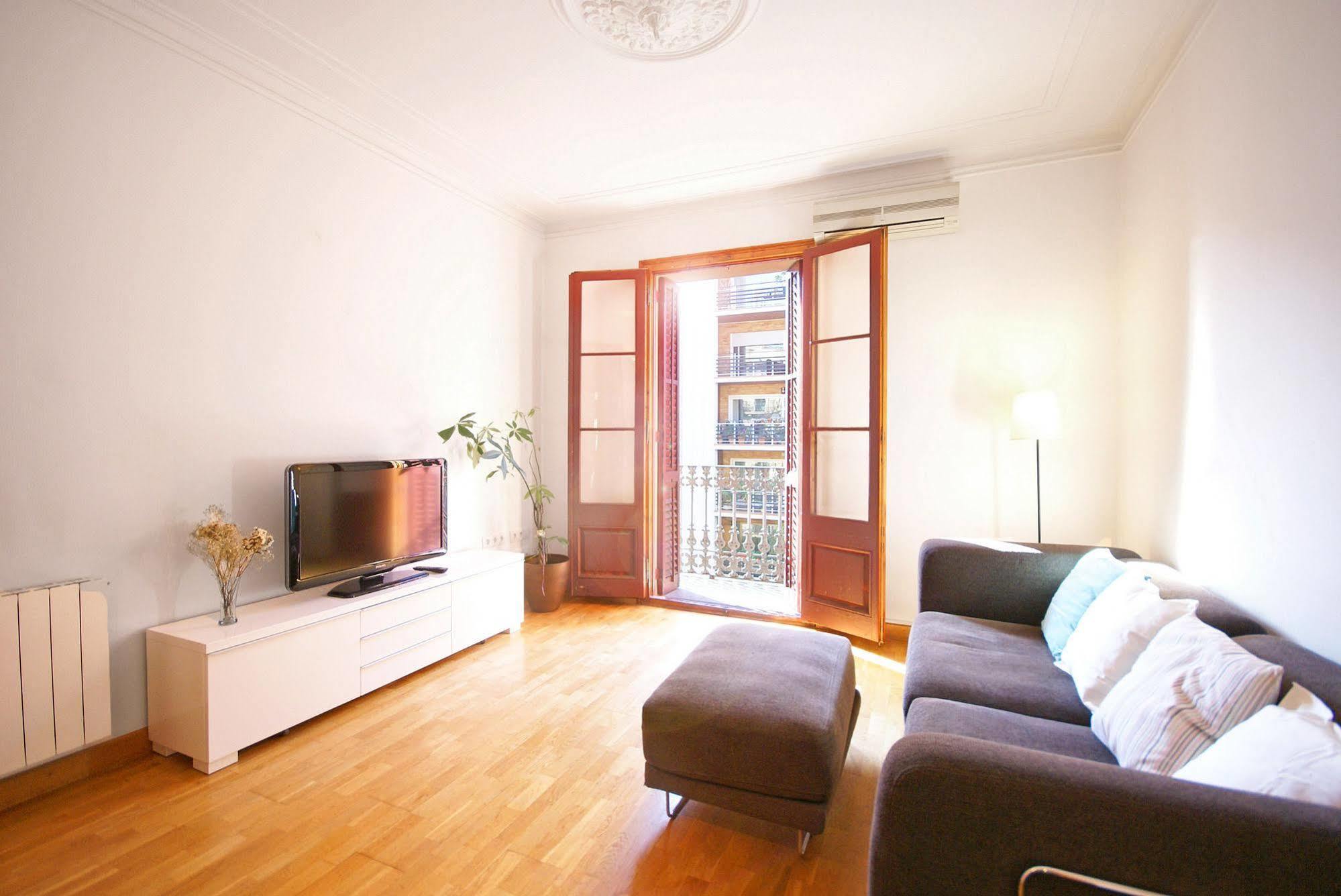 Flateli Aribau Apartment Barcelona Ngoại thất bức ảnh