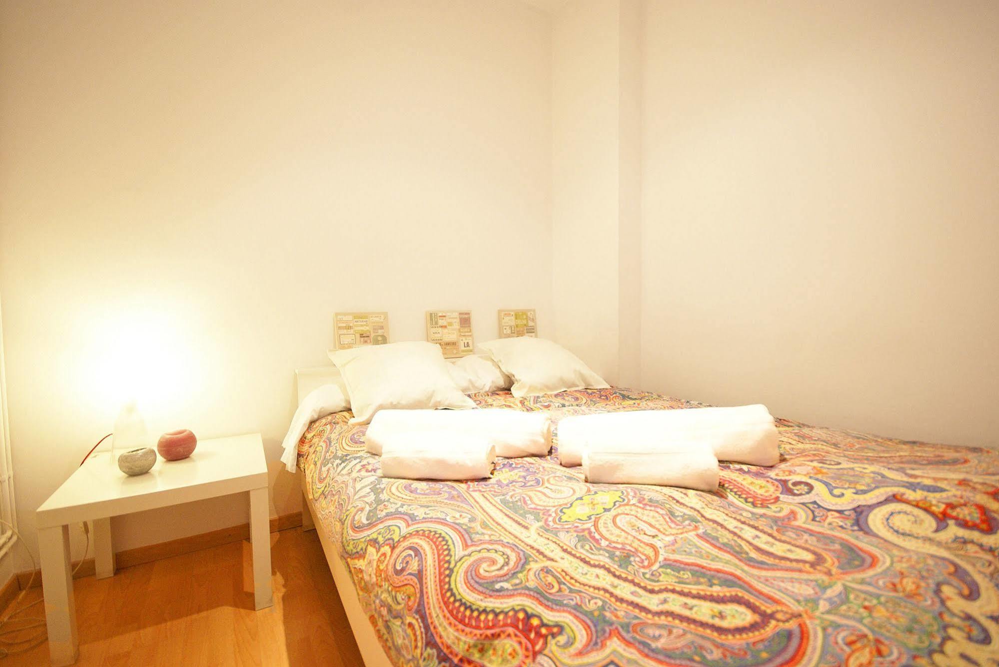 Flateli Aribau Apartment Barcelona Ngoại thất bức ảnh