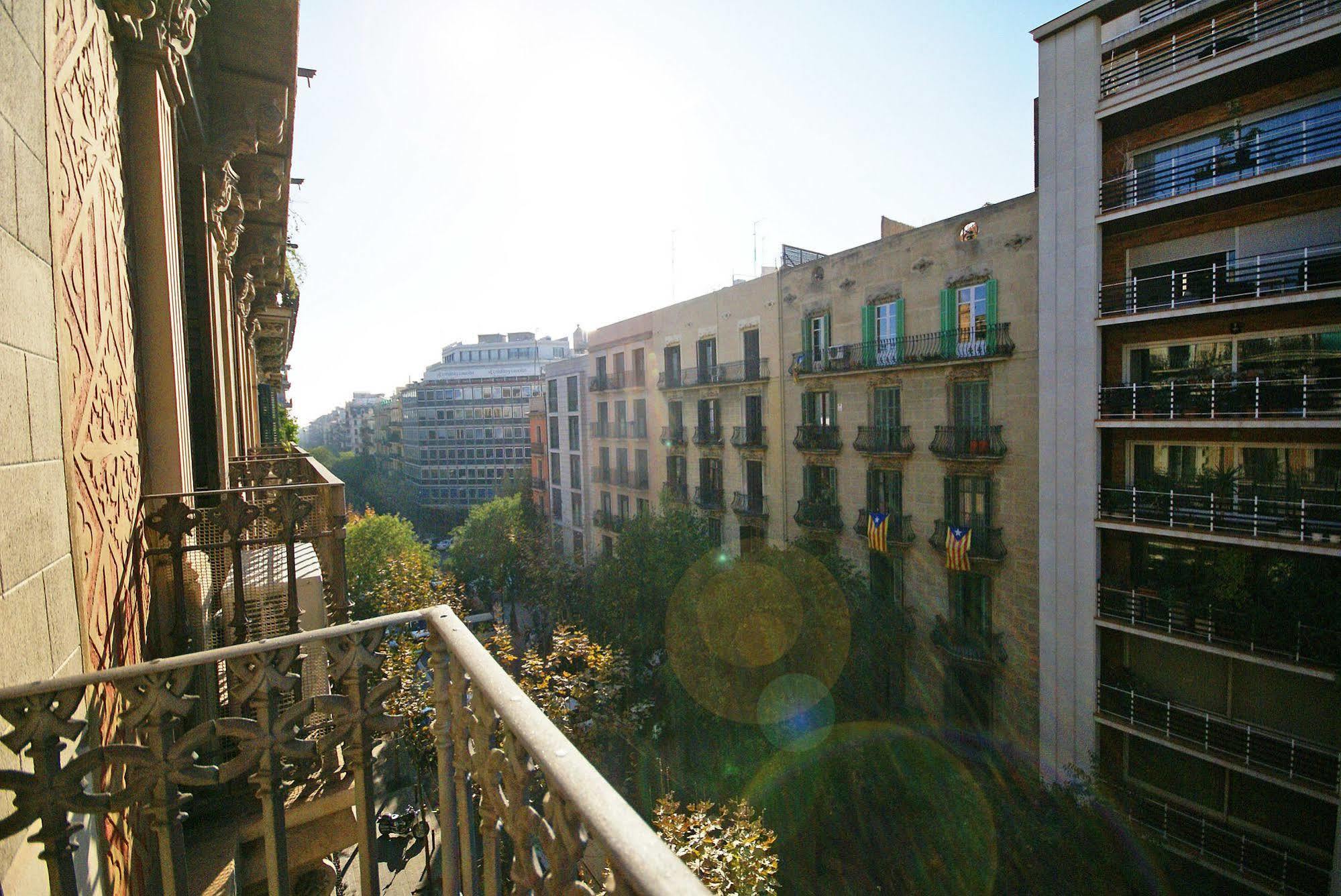 Flateli Aribau Apartment Barcelona Ngoại thất bức ảnh